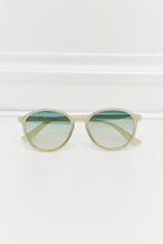 Load image into Gallery viewer, Full Rim Polycarbonate Frame Sunglasses
