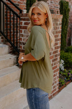Load image into Gallery viewer, Green Plus Size Hollow-Out Back Slouchy Tee
