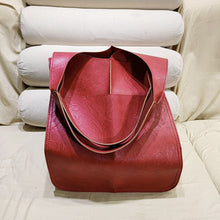 Load image into Gallery viewer, Women's Simple Large Capacity Tote Bag
